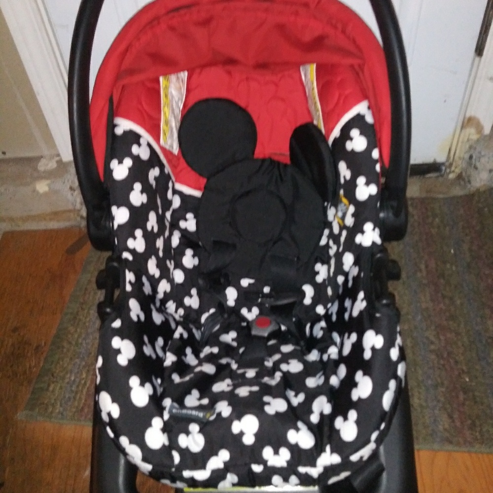 Matching playpen and carseat